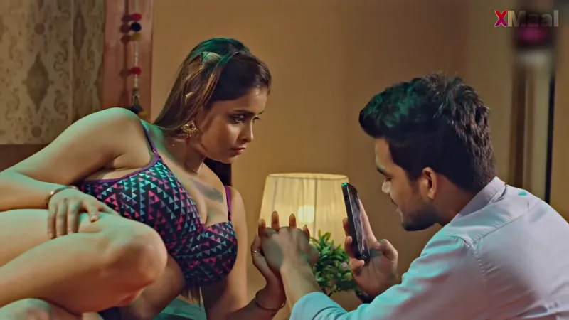 Watch Angrezy Akhbaar Episode 1 Web Series